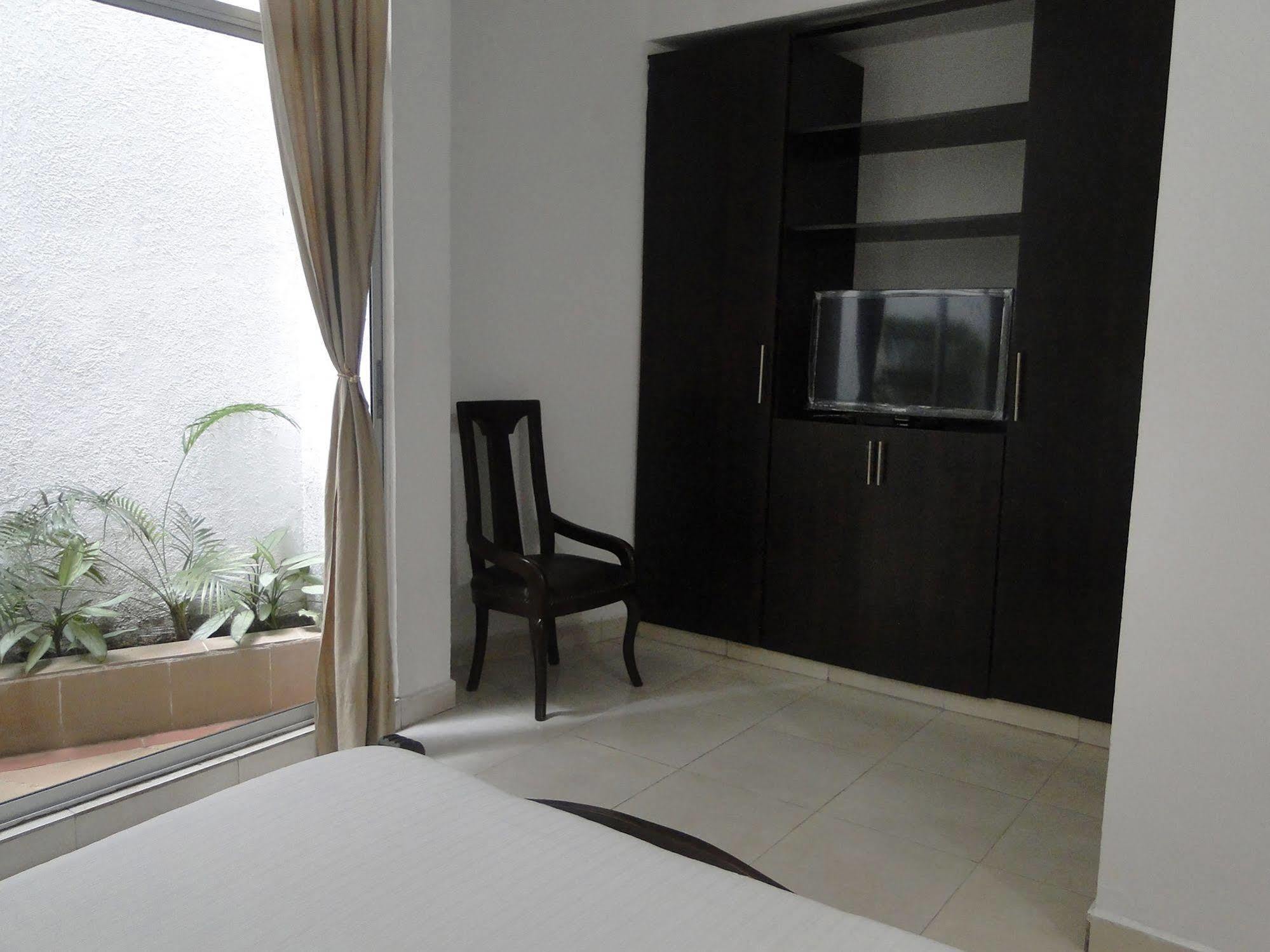 Arco Apartasuites Cali Buitenkant foto